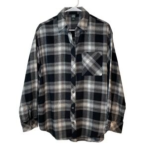 Wild Fable Plaid‎ Flannel Shirt Womens Small Black White Soft Shacket Pockets